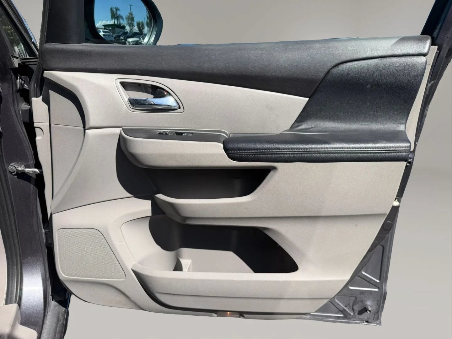 Used 2016 Honda Odyssey SE image 16