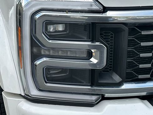 Certified 2023 Ford F450 Limited image 9