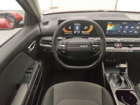 Used 2025 Kia K4 FWD image 22