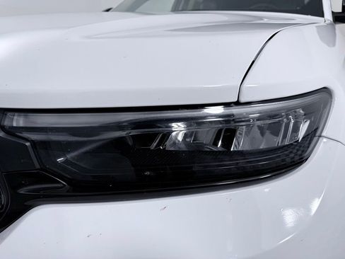 Used 2023 Jeep Grand Cherokee Limited w/ Black Appearance Package image 26