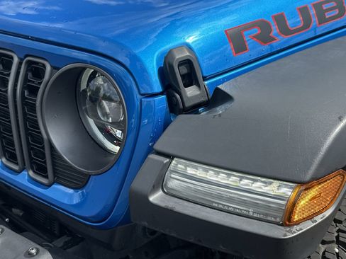 Used 2024 Jeep Wrangler Unlimited Rubicon w/ Capability Package AWD/4WD image 11