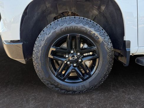 Used 2023 Chevrolet Silverado 1500 LT Trail Boss w/ Protection Package image 9