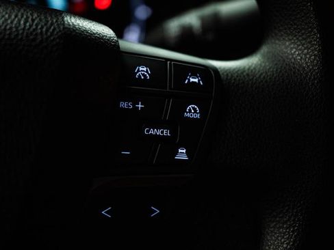 Used 2025 Toyota Camry LE w/ Convenience Package image 19