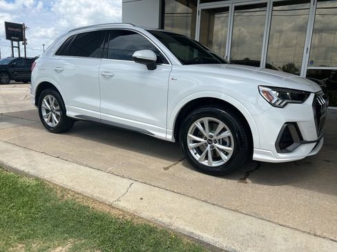 Used 2022 Audi Q3 2.0T Premium Plus AWD/4WD image 2