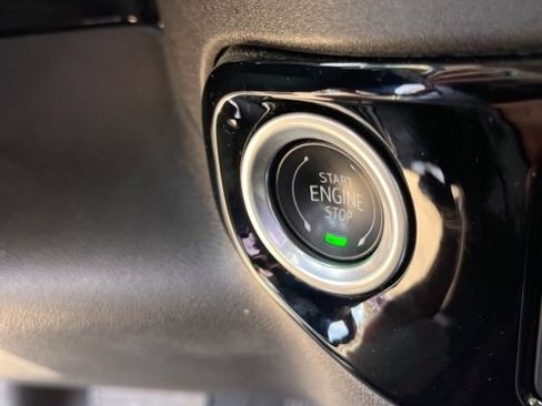 Used 2024 Chevrolet Silverado 1500 LTZ image 24