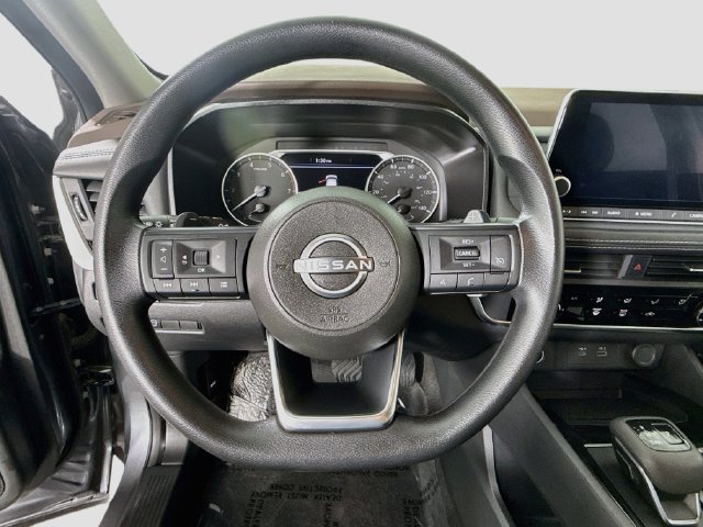 Used 2023 Nissan Rogue S FWD image 11
