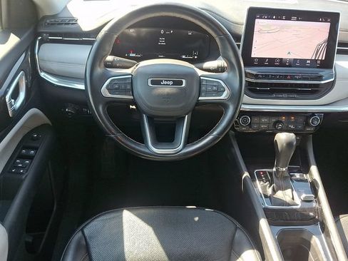 Used 2022 Jeep Compass Limited w/ Elite Group AWD/4WD image 11