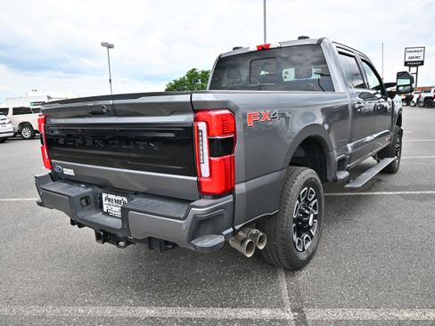 Used 2026 Ford F250 Platinum AWD/4WD image 8