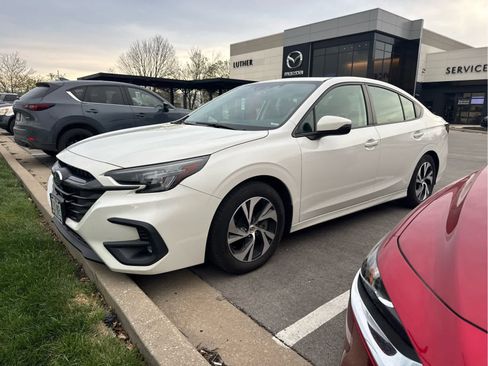 Used 2023 Subaru Legacy Premium image 2