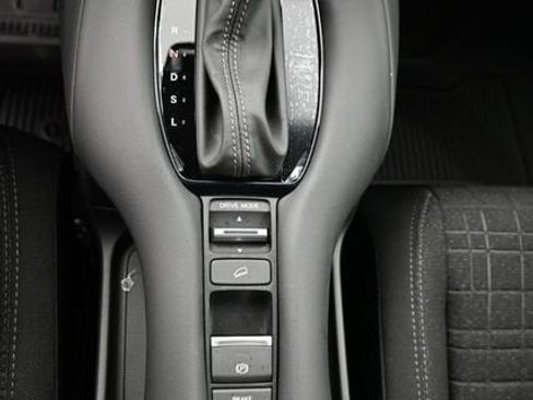 New 2026 Honda HR-V LX image 17