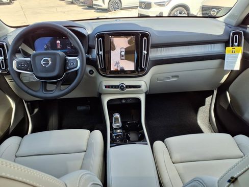 New 2026 Volvo XC40 B5 Plus w/ Protection Package Premier image 11