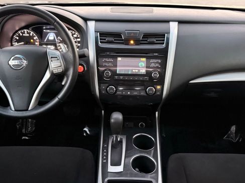 Used 2013 Nissan Altima 3.5 SV image 24
