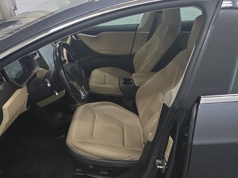 Used 2015 Tesla Model S 70D image 3