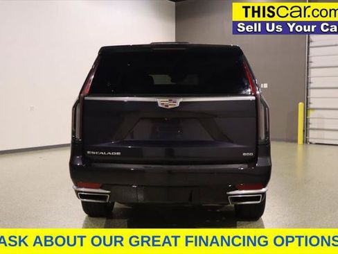 Used 2022 Cadillac Escalade Premium Luxury RWD image 7
