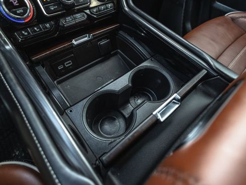 Used 2023 GMC Yukon Denali Ultimate image 21