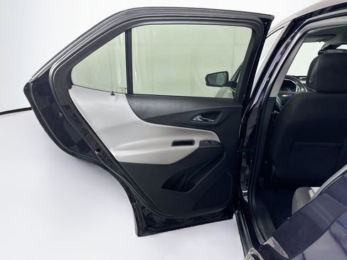 Used 2020 Chevrolet Equinox LS w/ LS Convenience Package FWD image 24
