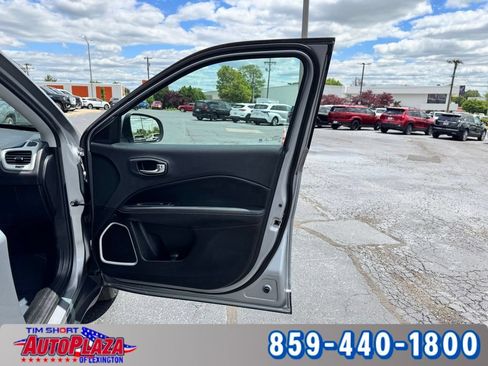 Used 2020 Jeep Compass Latitude FWD image 45