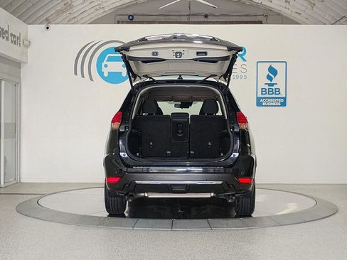 Used 2019 Nissan Rogue SV image 64