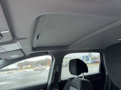 Used 2017 Honda CR-V EX image 9