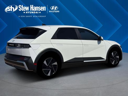 New 2026 Hyundai Ioniq 5 SEL image 9