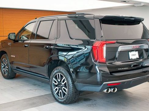 Used 2024 GMC Yukon AT4 w/ AT4 Premium Package AWD/4WD image 8