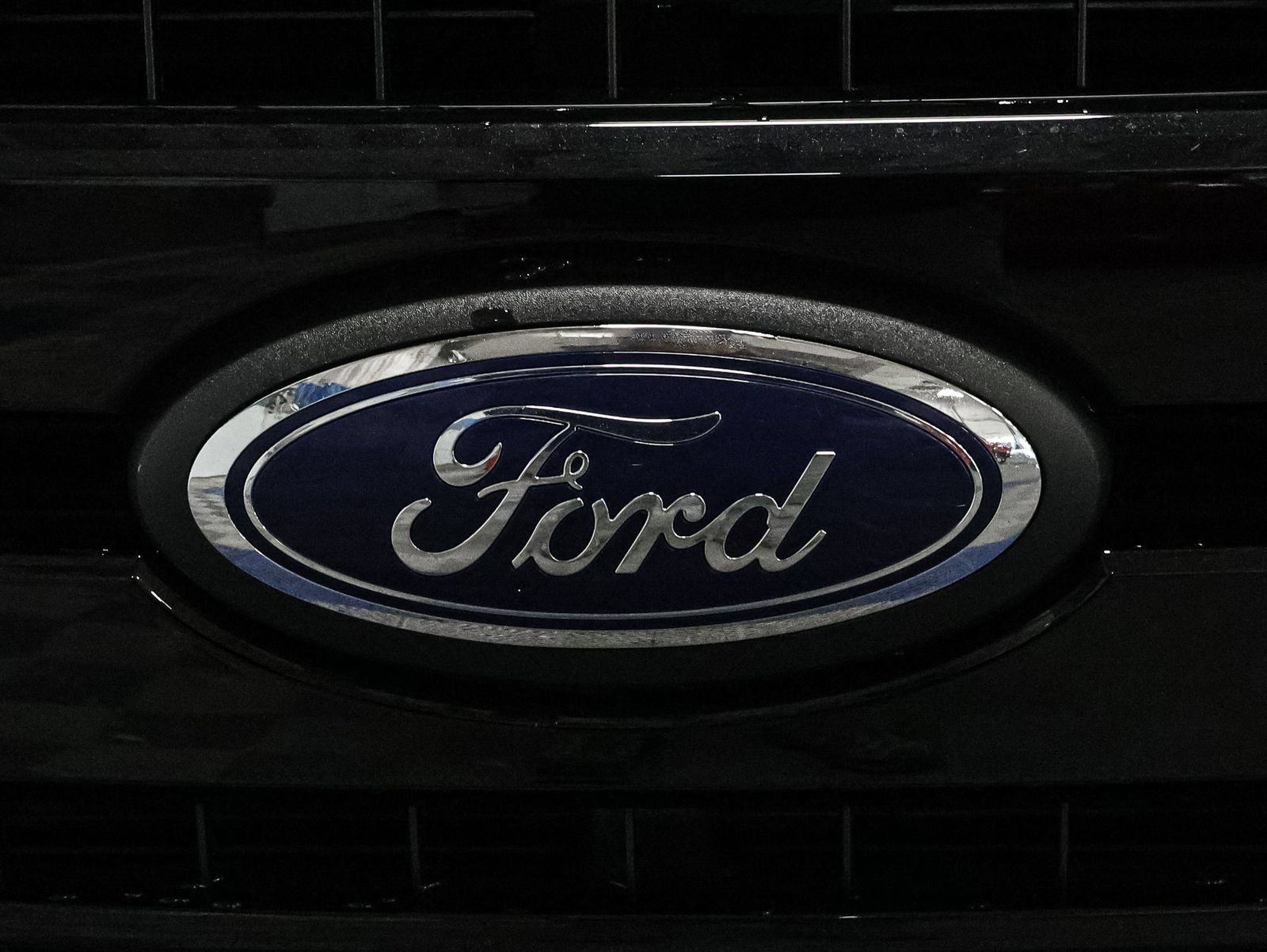 Used 2020 Ford F150 XLT w/ Equipment Group 302A Luxury AWD/4WD image 13