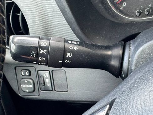 Used 2015 Toyota Yaris SE FWD image 30