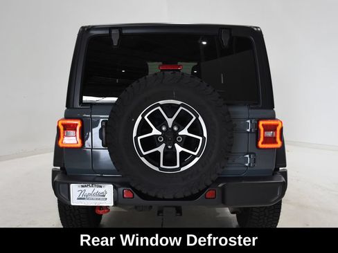 Used 2024 Jeep Wrangler Unlimited Rubicon AWD/4WD image 6