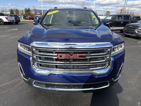 Used 2023 GMC Acadia SLE w/ Driver Convenience Package FWD image 12