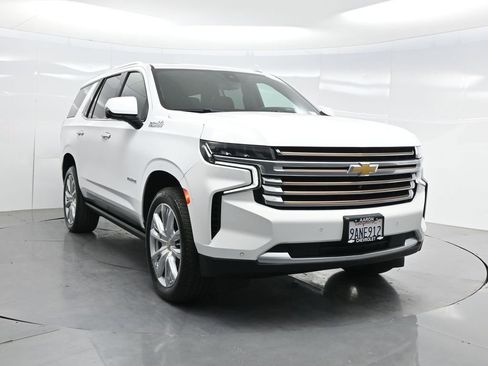 Used 2022 Chevrolet Tahoe High Country w/ Premium Package 2 AWD/4WD image 74