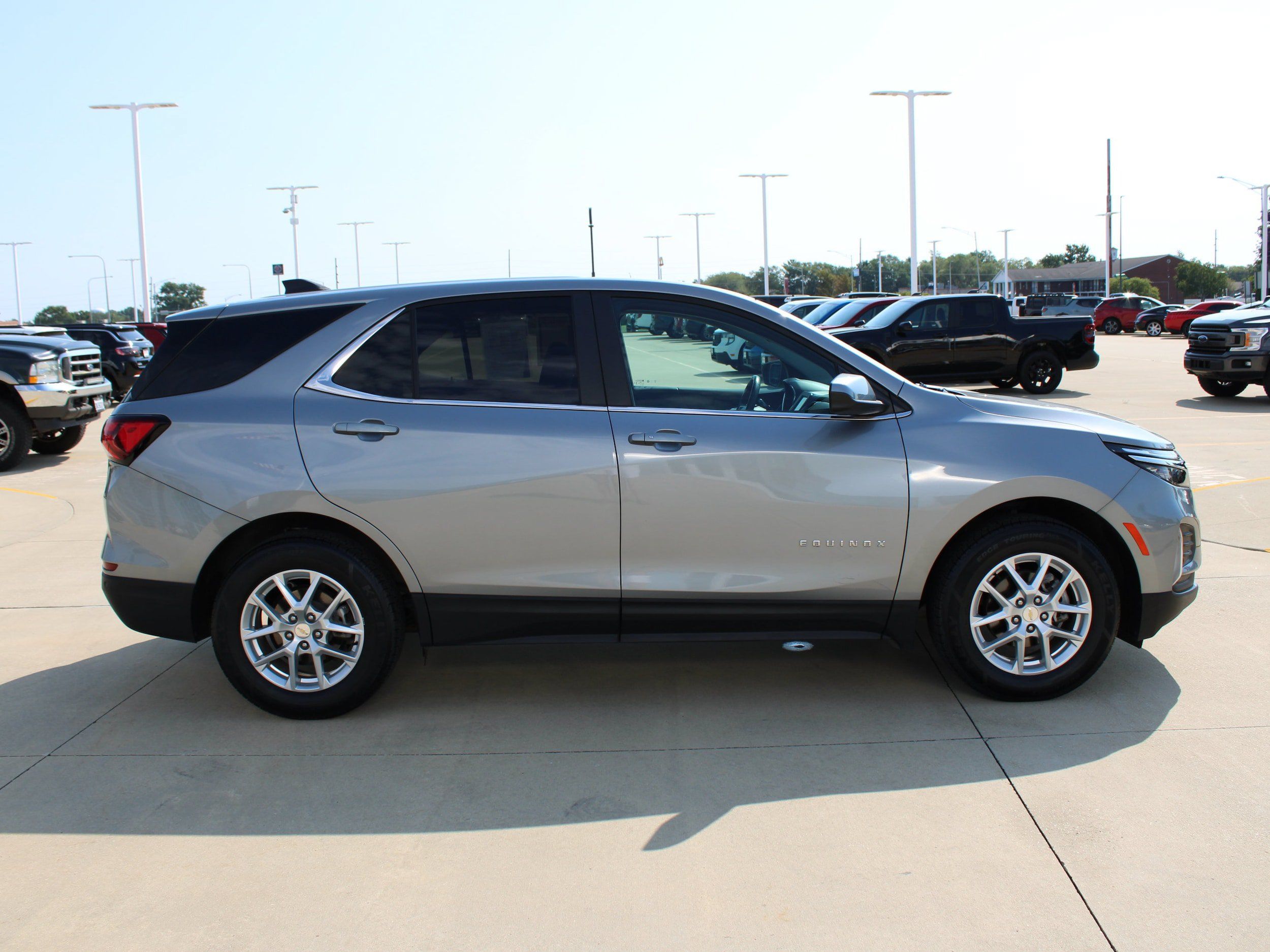 Used 2023 Chevrolet Equinox LT FWD image 7