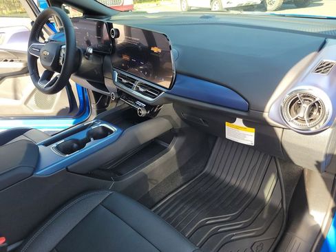 New 2026 Chevrolet Equinox EV LT image 28