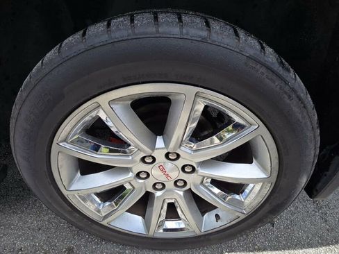 Used 2018 GMC Yukon XL SLT image 13