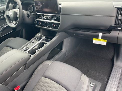 New 2026 Nissan Pathfinder SV image 24