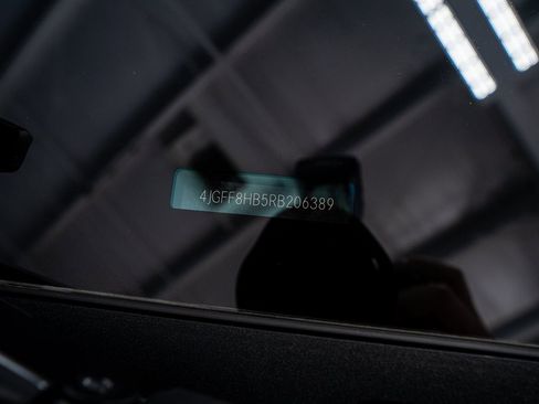 Used 2024 Mercedes-Benz Maybach GLS 600 4MATIC image 76