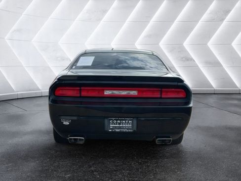 Used 2010 Dodge Challenger R/T image 4
