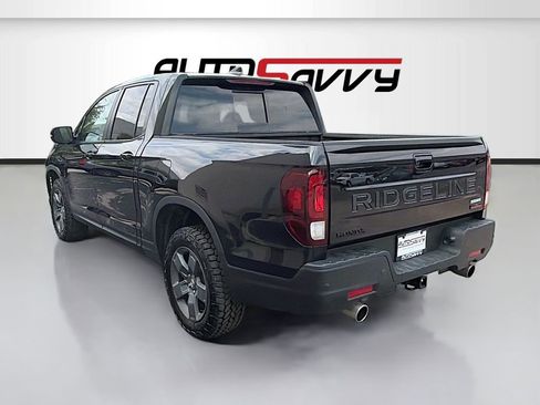 Used 2025 Honda Ridgeline TrailSport image 5