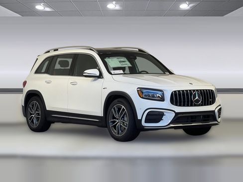 New 2026 Mercedes-Benz GLB 35 AMG 4MATIC image 8