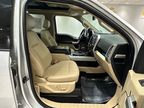 Used 2015 Ford F150 Lariat image 9