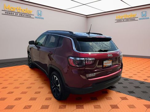 Used 2022 Jeep Compass Limited w/ Sun and Sound Group AWD/4WD image 3