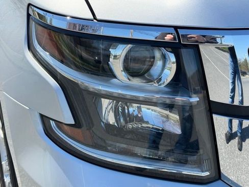 Used 2018 Chevrolet Tahoe LT image 17
