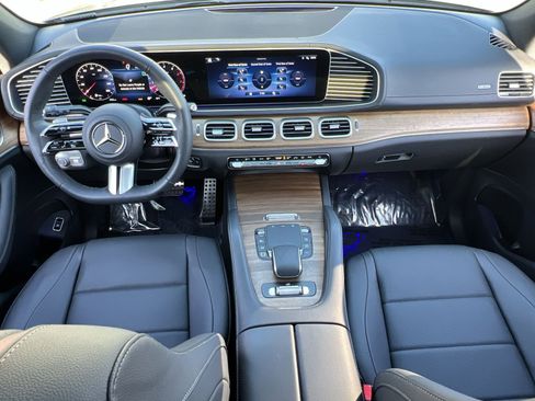 Certified 2025 Mercedes-Benz GLS 450 4MATIC image 21