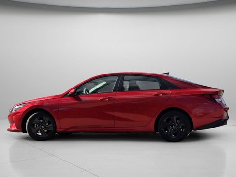 Used 2023 Hyundai Elantra SEL w/ Cargo Package image 18