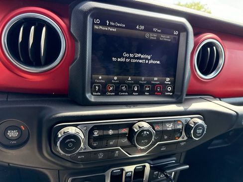 Used 2020 Jeep Gladiator Rubicon AWD/4WD image 24