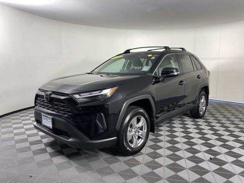 Used 2025 Toyota RAV4 XLE w/ Convenience Package AWD/4WD image 4