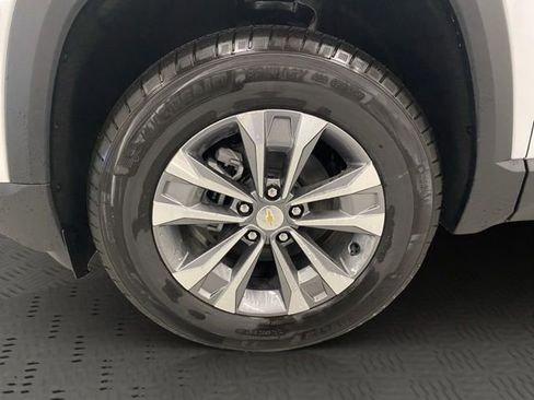 New 2026 Chevrolet Equinox LT w/ Convenience Package II AWD/4WD image 10
