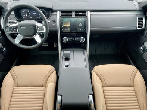 New 2026 Land Rover Discovery Dynamic SE AWD/4WD image 16