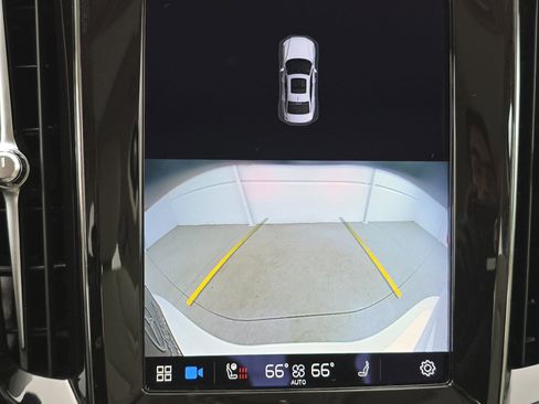 Used 2023 Volvo S60 B5 Plus w/ Climate Package image 22