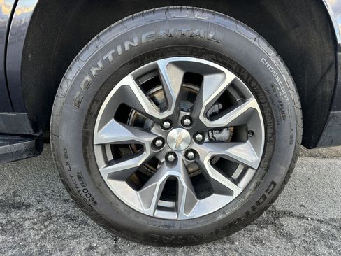 Used 2022 Chevrolet Tahoe LT w/ Luxury Package AWD/4WD image 29