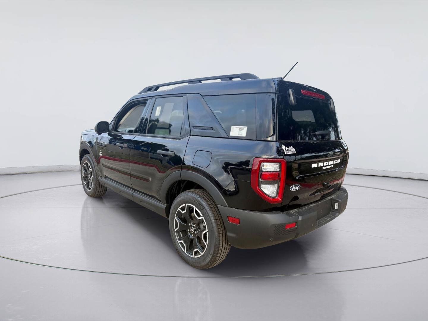 New 2026 Ford Bronco Sport Outer Banks w/ Outer Banks Tech Package+ AWD/4WD image 3